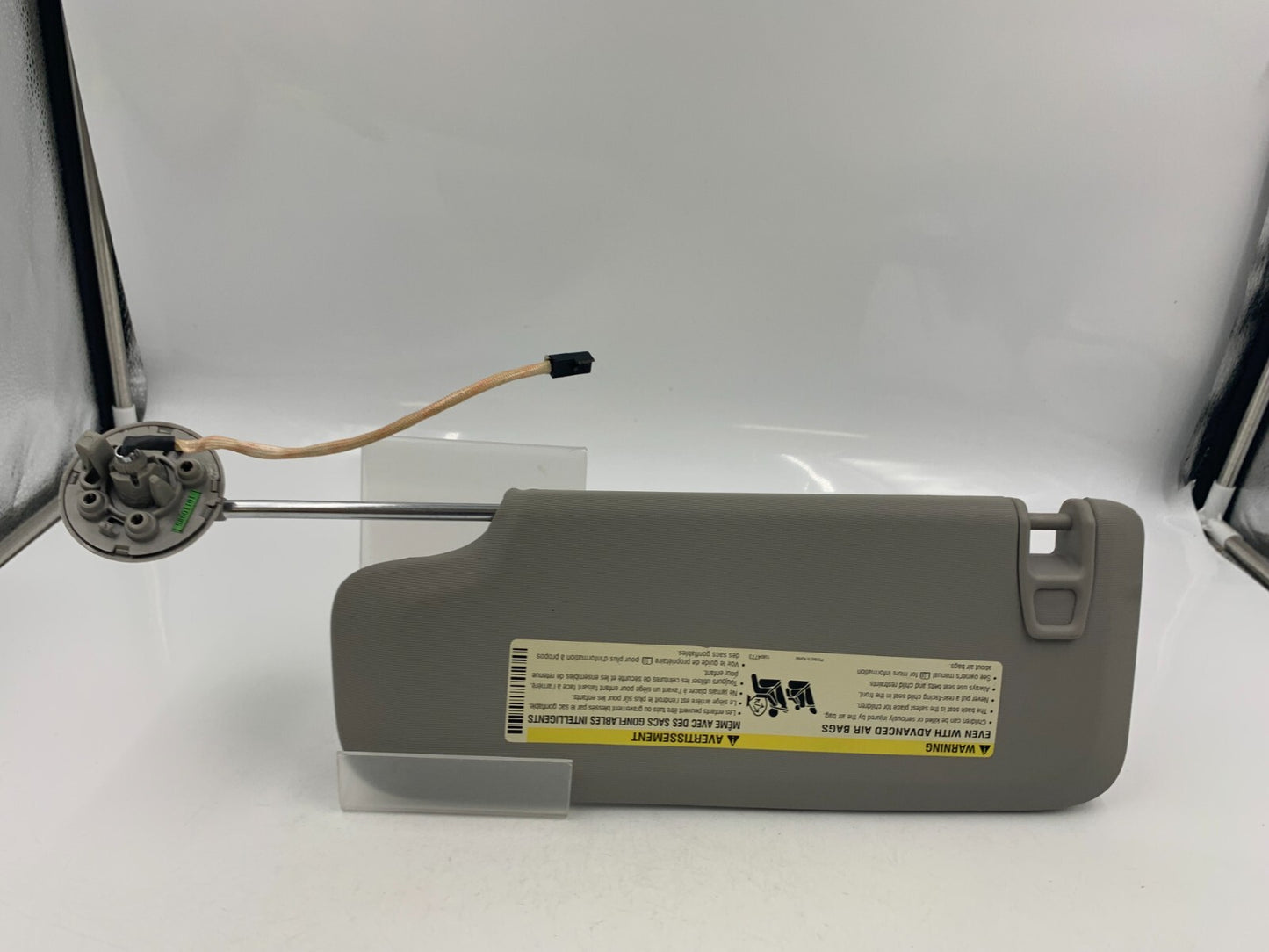 2016-2020 Chevrolet Malibu Passenger Sun Visor Gray Illuminated OEM A03B34041