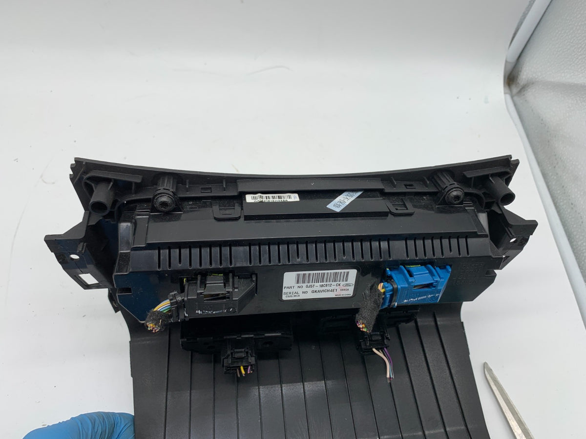 2018-2019 Ford Escape AC Heater Climate Control Unit OEM D03B35065
