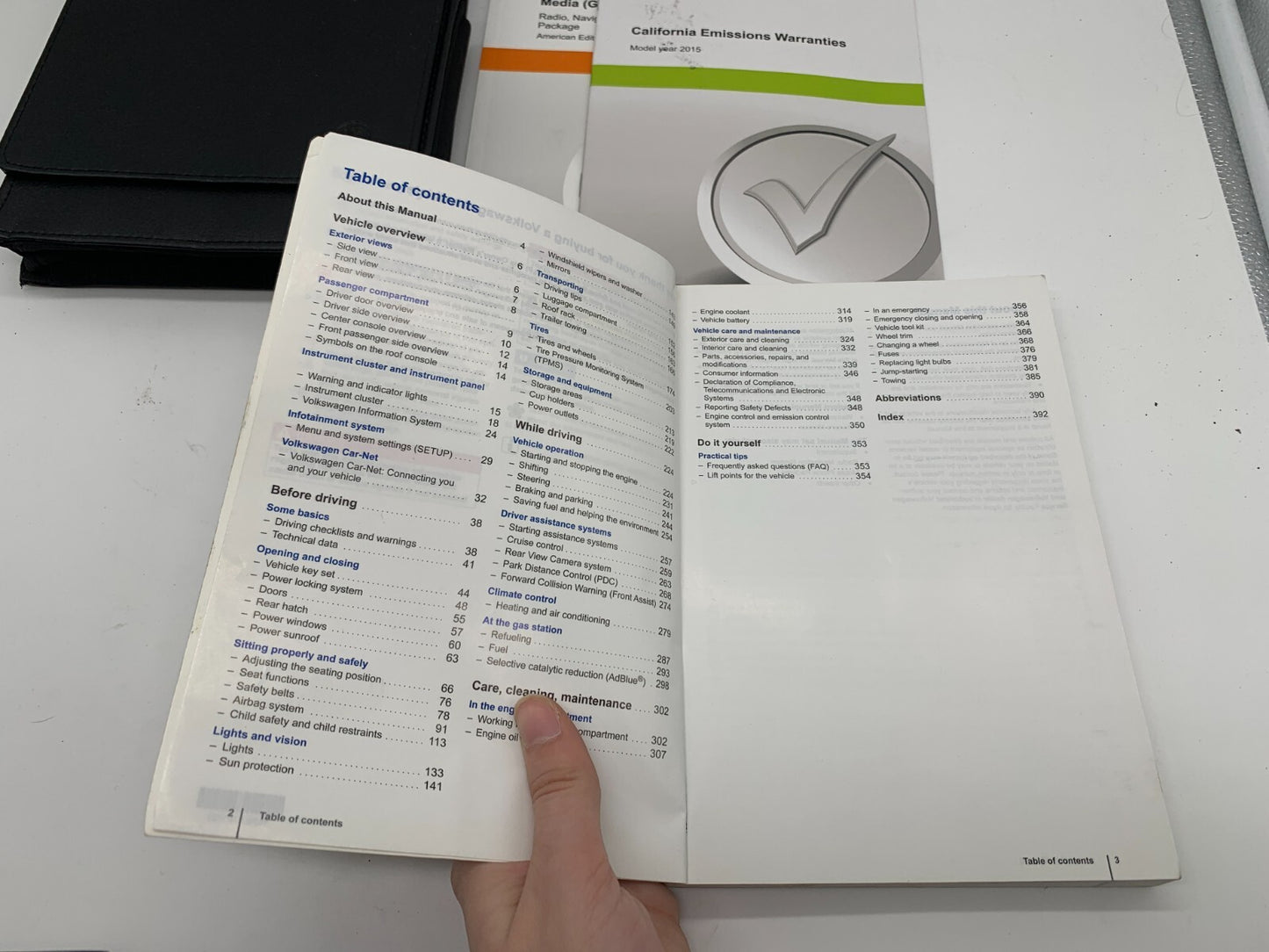 2015 Volkswagen Jetta Owners Manual Set with Case OEM B04B34016