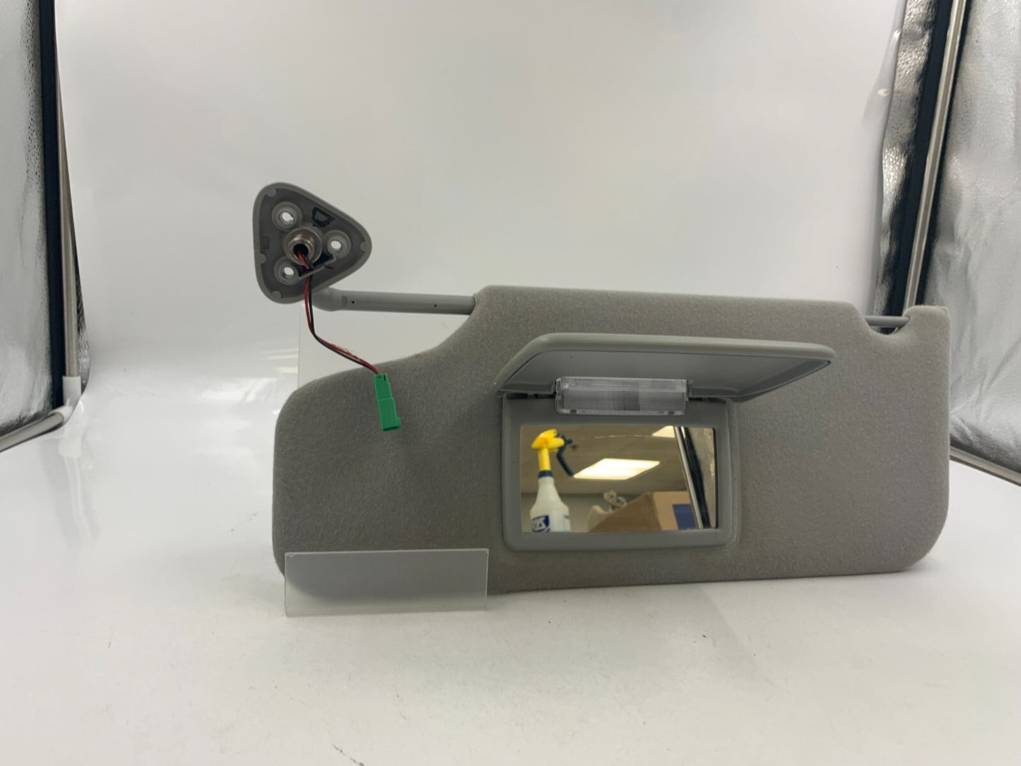 2005-2007 Ford Freestyle Driver Visor Sun Visor Gray Illuminated OEM E03B13050