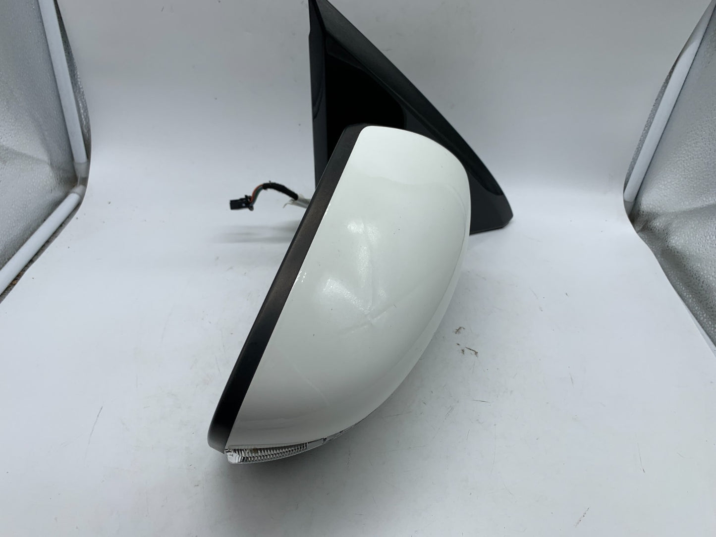 2017 Nissan Pathfinder Passenger Side Power Door Mirror White OEM C03B40002