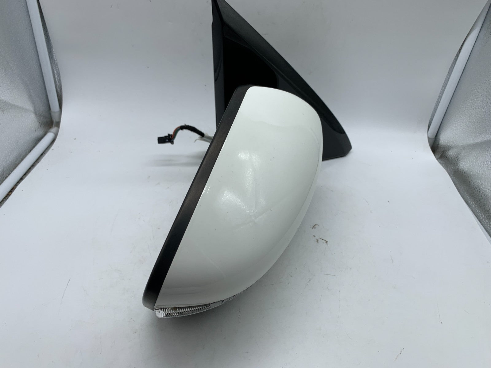 2017 Nissan Pathfinder Passenger Side Power Door Mirror White OEM C03B40002