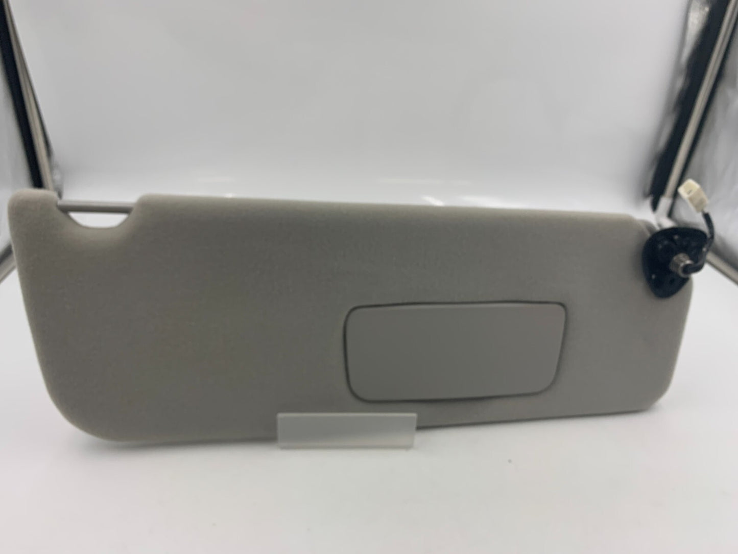 2005-2010 Toyota Sienna Passenger Sun Visor Gray Illuminated OEM B03B42046