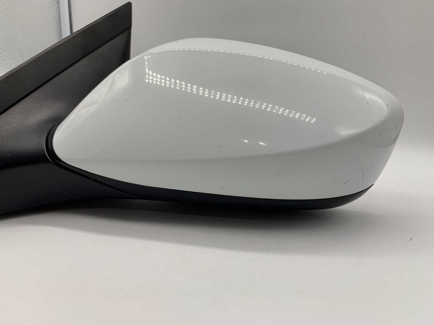 2012-2017 Hyundai Accent Driver Side View Power Door Mirror White OEM C03B69015