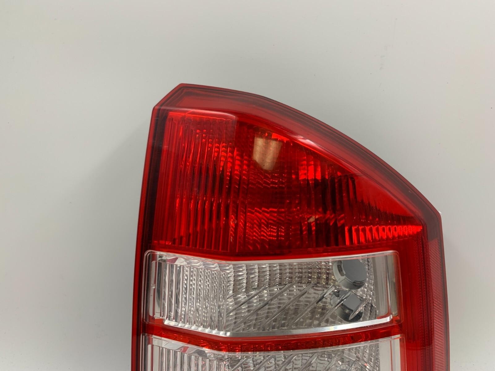 2007-2010 Jeep Compass Passenger Side Tail Light Taillight OEM C04B28046