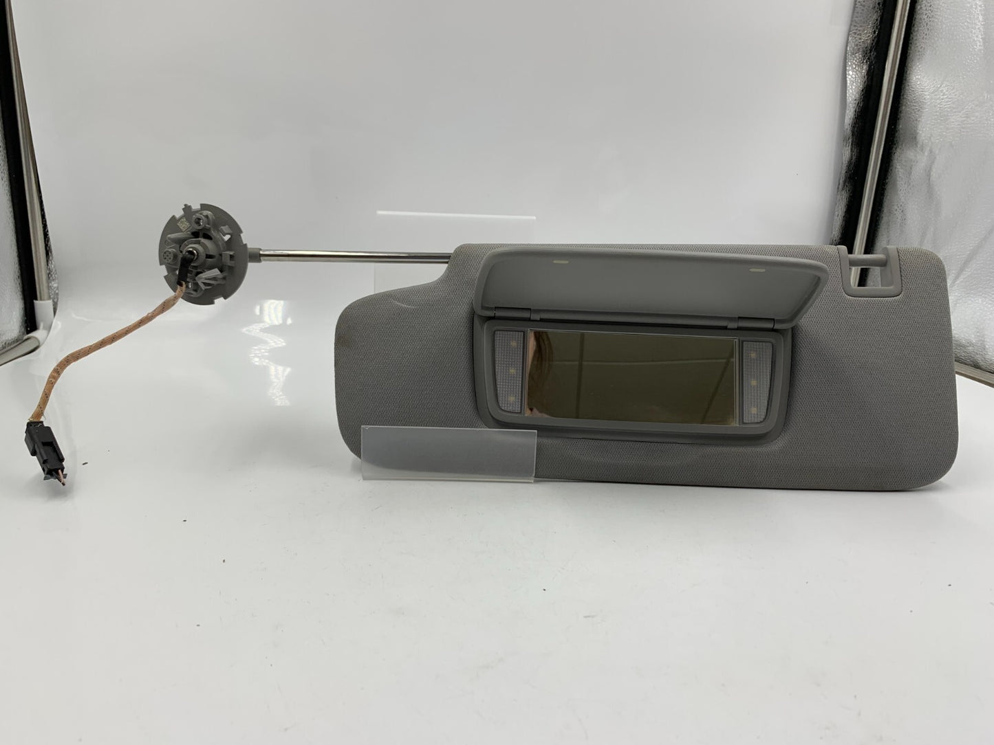 2018-2019 Chevrolet Equinox Driver Sun Visor Illumination Gray OEM A01B48025