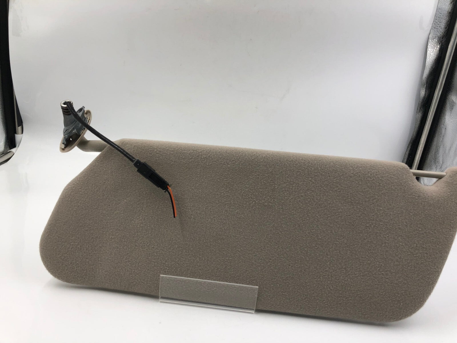 1994-1999 Cadillac DeVille Passenger Sun Visor Illuminated Gray OEM B01B54004