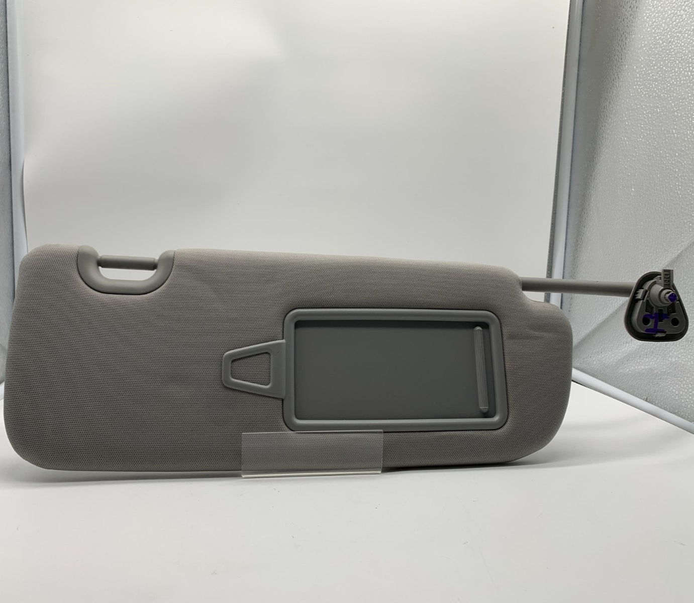 2013-2019 Hyundai Santa Fe Passenger Sun Visor Gray Illuminated OEM C01B51010
