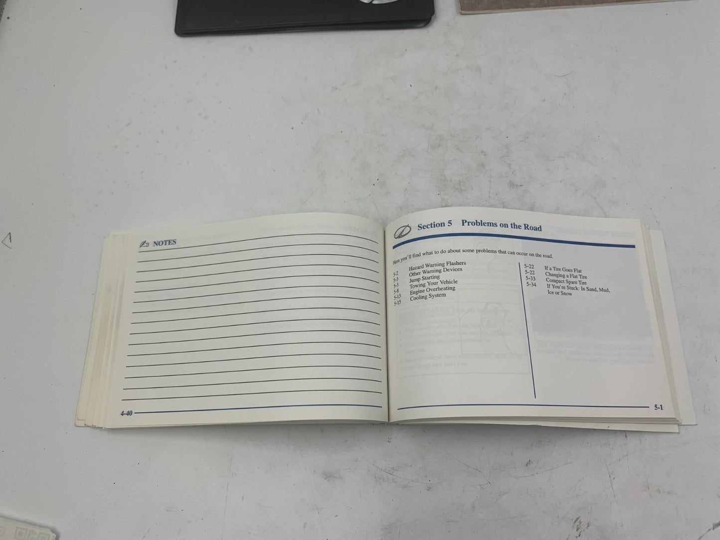 1998 Oldsmobile Eighty Eight Owners Manual Set with Case OEM E01B40081