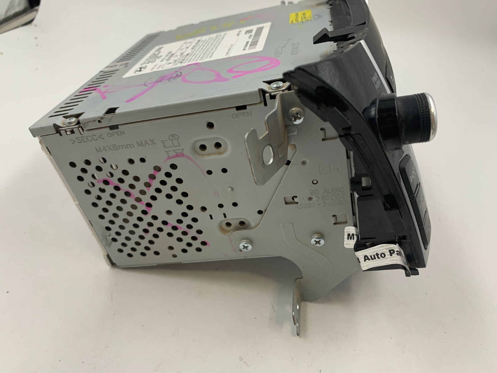 2013-2015 Hyundai Elantra AM FM CD Player Radio Receiver OEM E01B68001