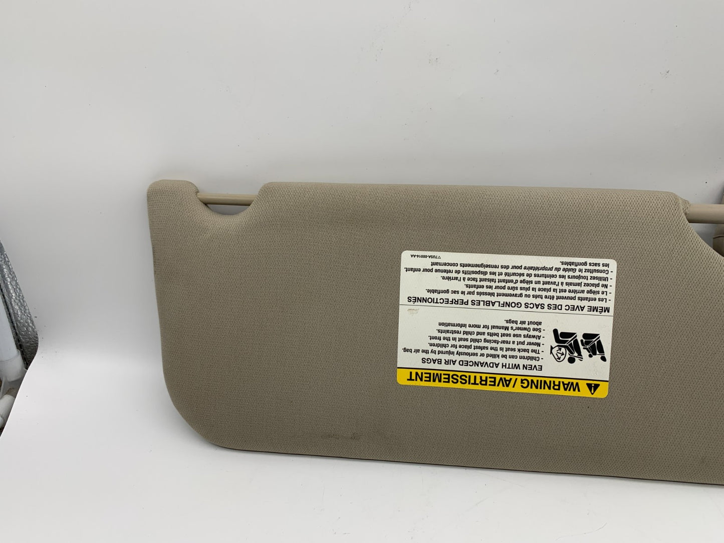 2010-2011 Ford Taurus Driver Side Sun Visor Sunvisor Gray Illuminated A02B54012