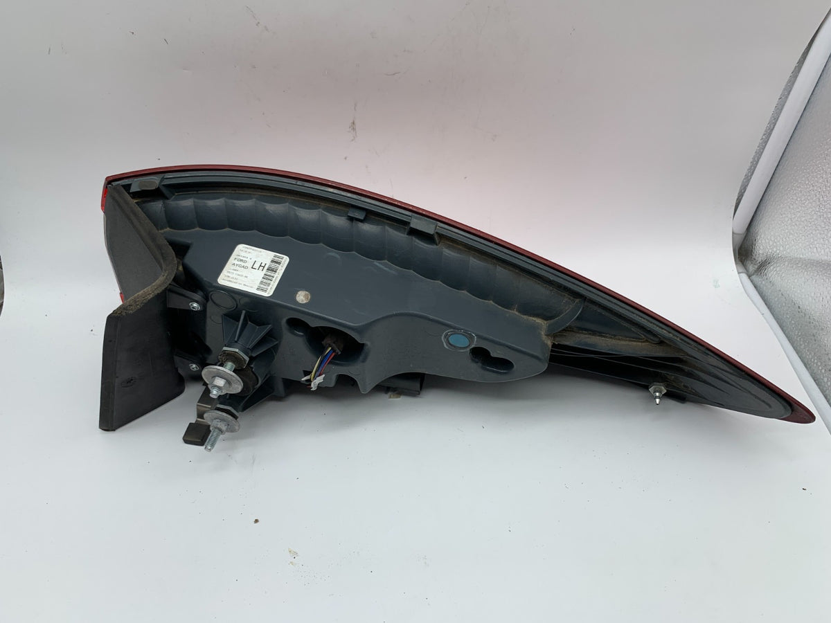 2013-2016 Ford Fusion Driver Side Tail Light Taillight OEM D01B42008