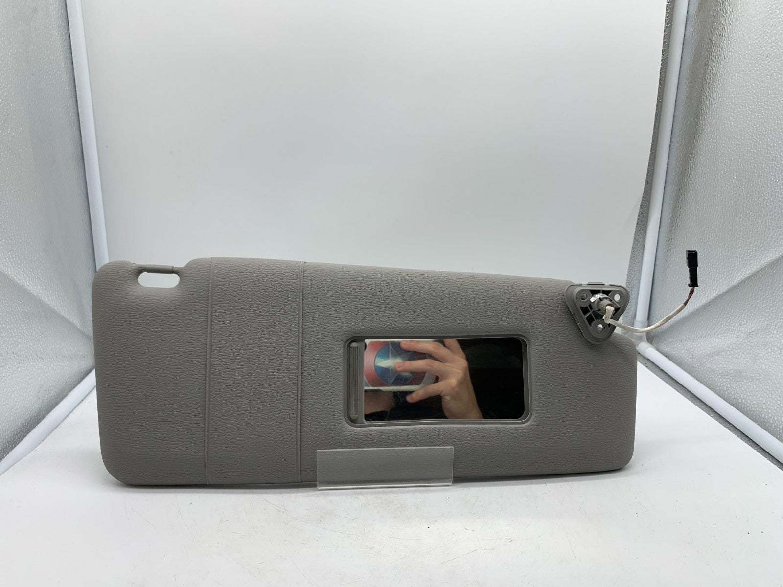 2007-2010 BMW X3 Passenger Sun Visor Gray Illuminated OEM A02B51010