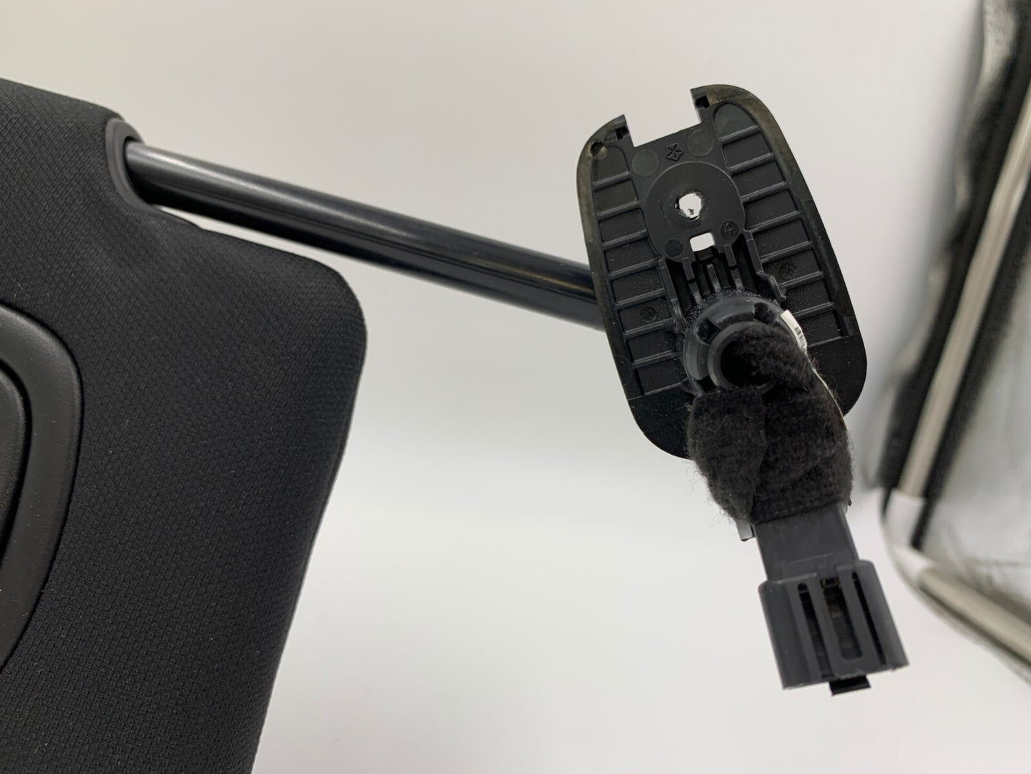 2015 Chrysler 200 Passenger Sun Visor Black Illuminated OEM B01B30035