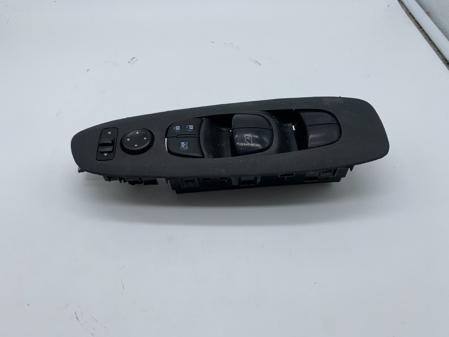 2013-2020 Nissan Pathfinder Master Power Window Switch OEM D02B68007