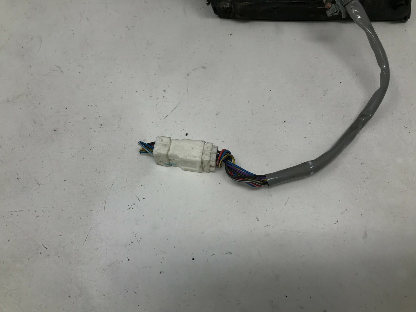 2003-2004 Nissan Murano Driver Side View Power Door Mirror Orange OEM E02B61001