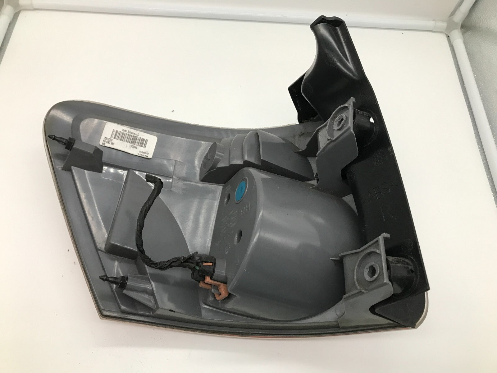 2010-2017 GMC Terrain Passenger Side Tail Light Taillight OEM C03B63002