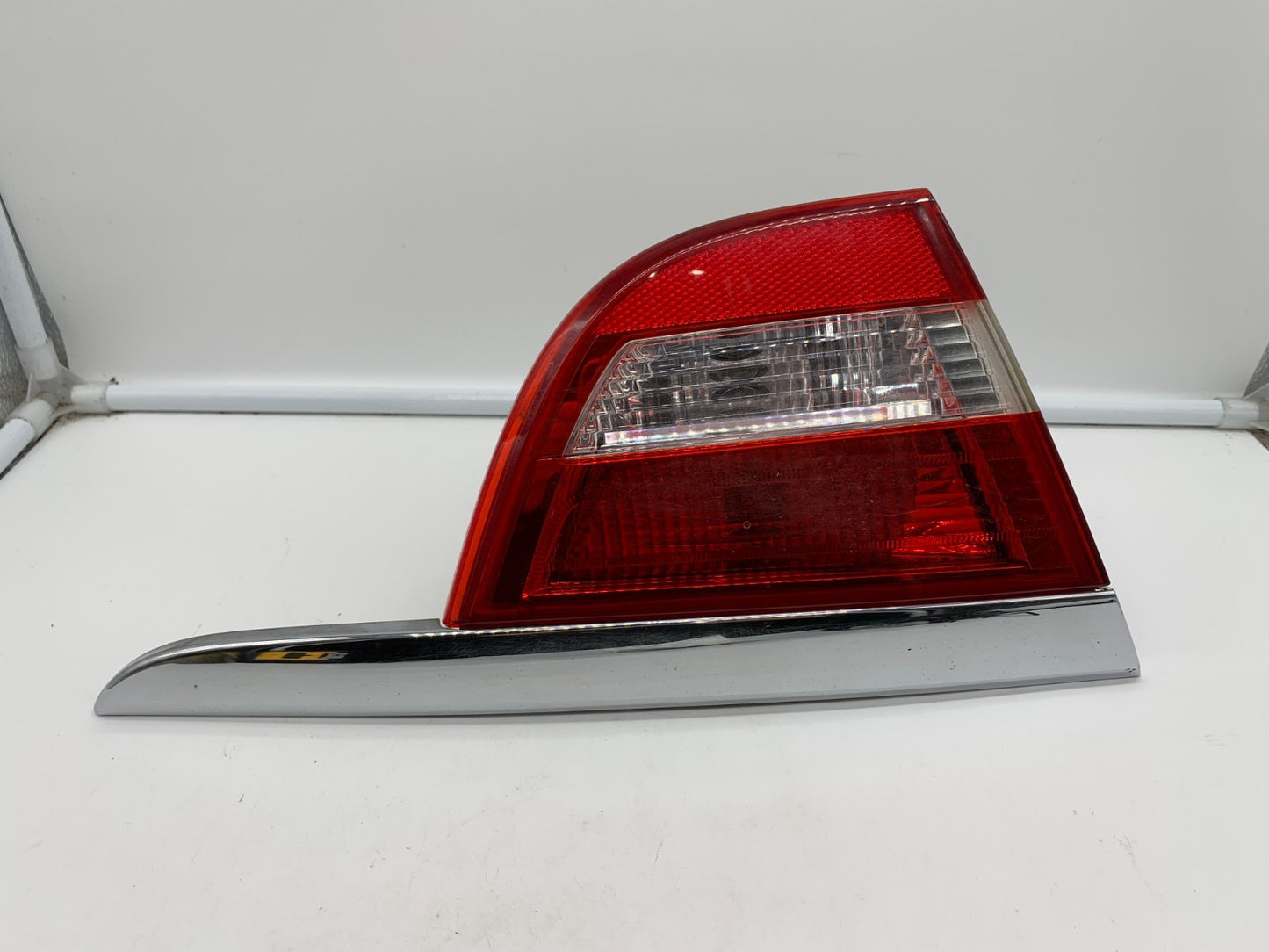 2012-2017 Buick Verano Driver Side Trunklid Tail Light Taillight OEM 22985775