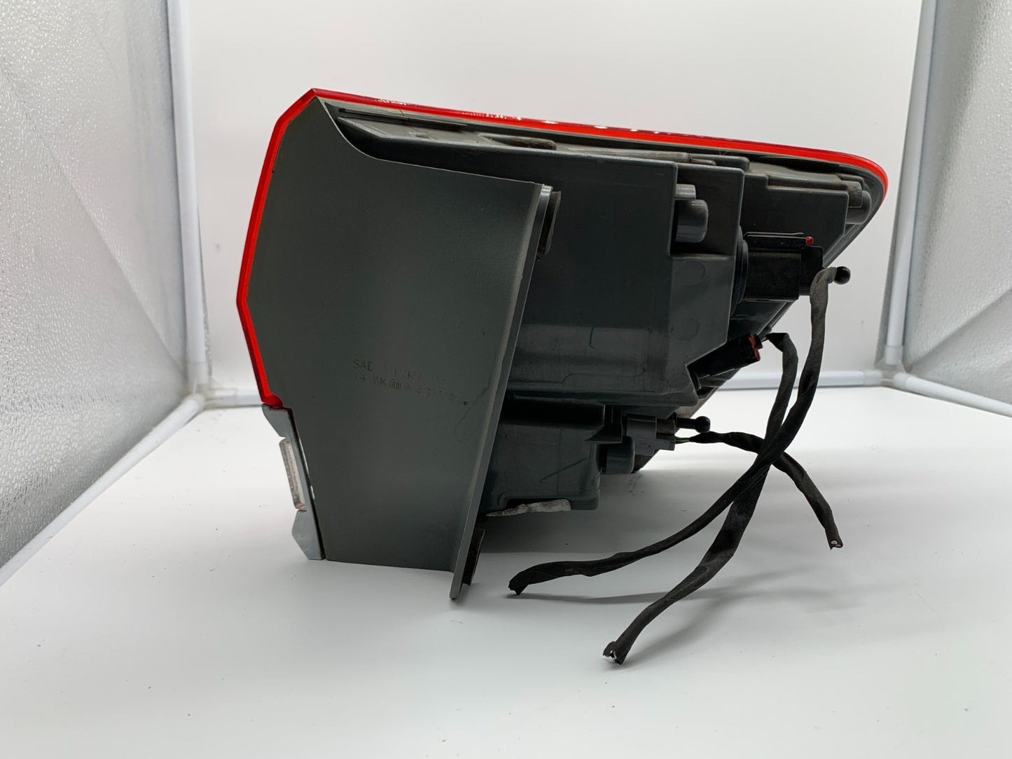 2015-2021 Jeep Grand Cherokee Driver Side Tail Light Taillight OEM B04B11045