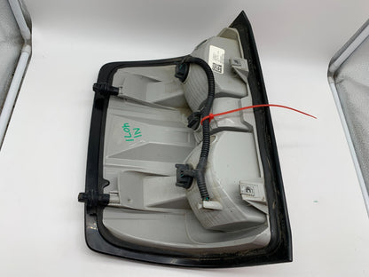 2014-2015 Chevrolet Silverado Passenger Side Tail Light Taillight OEM C03B33001