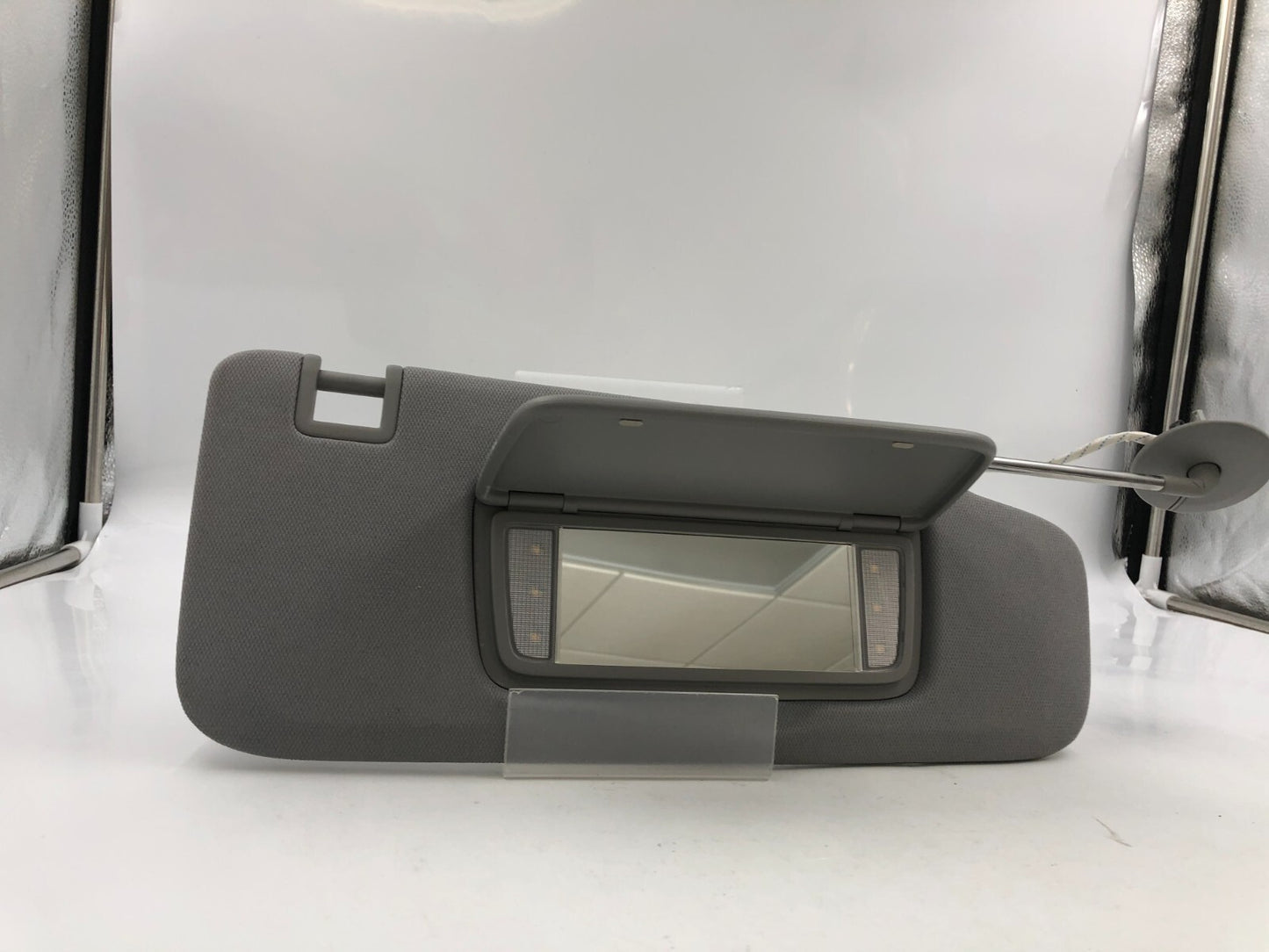2019-2020 Chevrolet Equinox Passenger Sun Visor Gray Illuminated OEM C01B22062