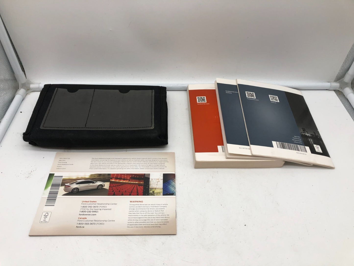 2015 Ford Fusion Owners Manual Set with Case OEM C02B46011