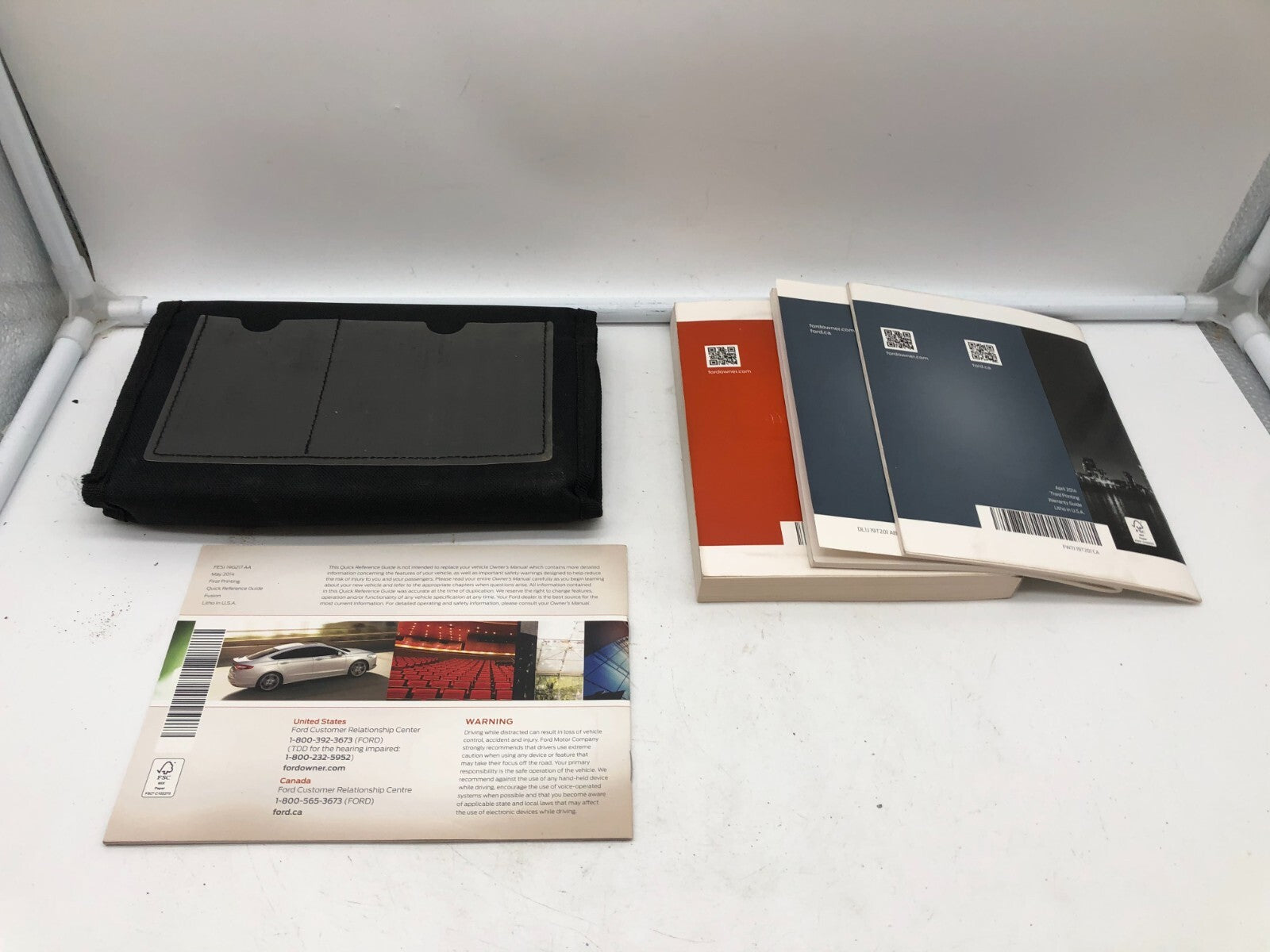2015 Ford Fusion Owners Manual Set with Case OEM C02B46011