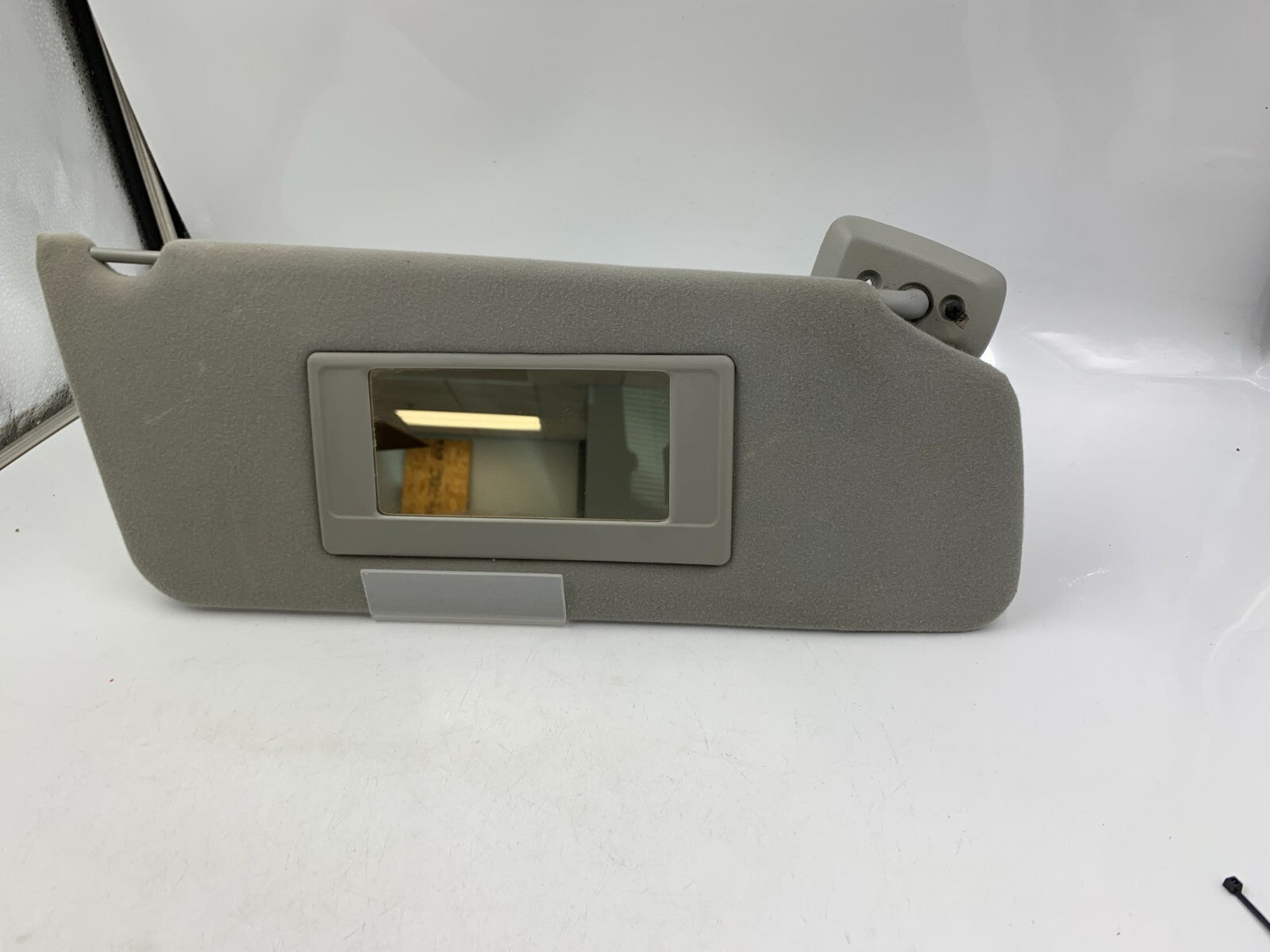 2004-2008 Ford F150 Passenger Sun Visor Gray OEM C04B24044