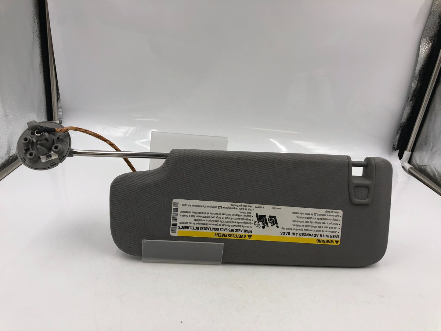 2016-2023 Chevrolet Malibu Passenger Sun Visor Illuminated OEM A01B32052