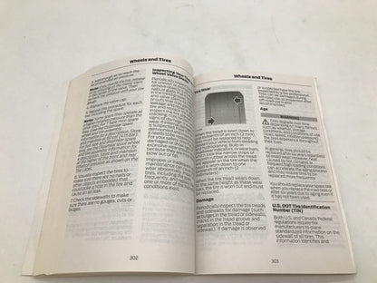 2017 Ford Fusion Owners Manual OEM C04B36011