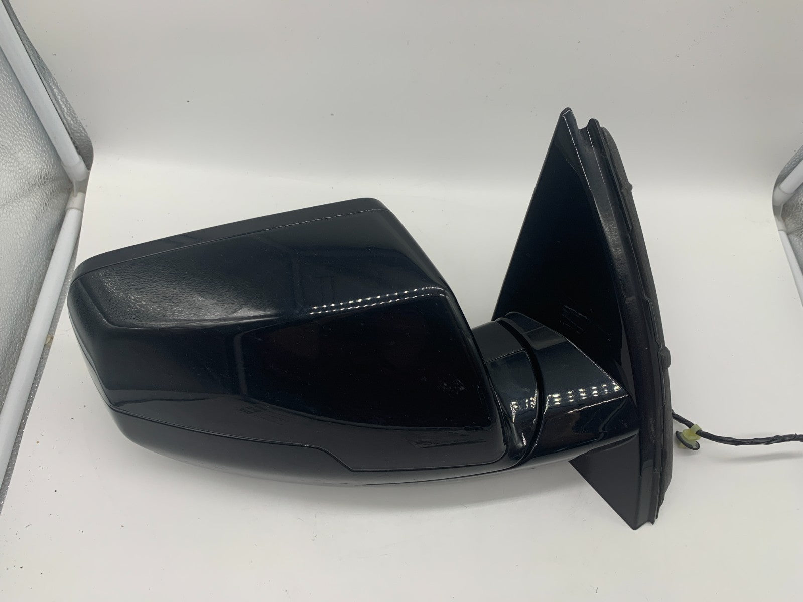2018-2021 Chevrolet Traverse Passenger Power Door Mirror Black OEM A03B53030