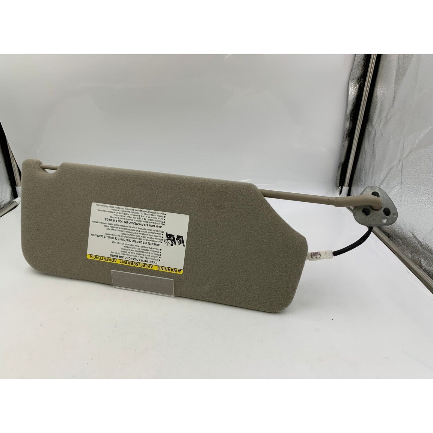 2011-2014 Toyota Sienna Driver Sun Visor Sunvisor Gray Illuminated OEM E04B37081