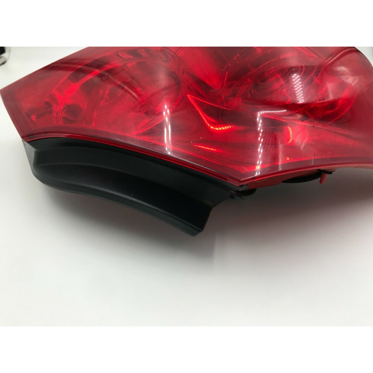 2007-2008 Infiniti G35 Driver Side Tail Light Taillight OEM C01B38081