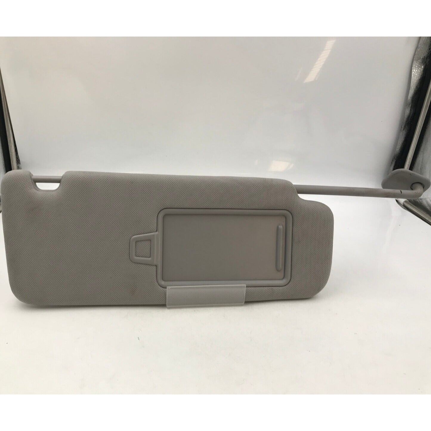 2015-2019 Hyundai Sonata Passenger Sun Visor Sunvisor Gray Illuminated E04B15086