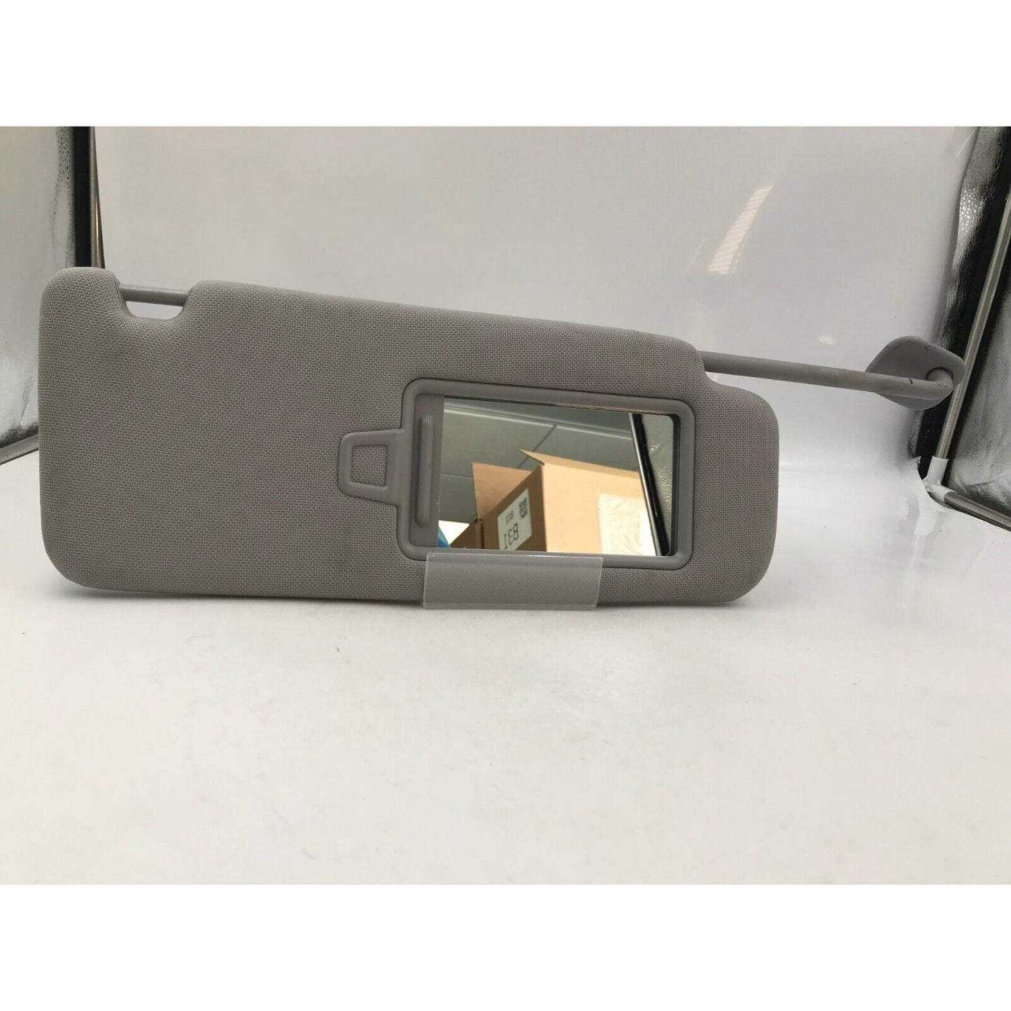 2015-2019 Hyundai Sonata Passenger Sun Visor Sunvisor Gray Illuminated E04B15086