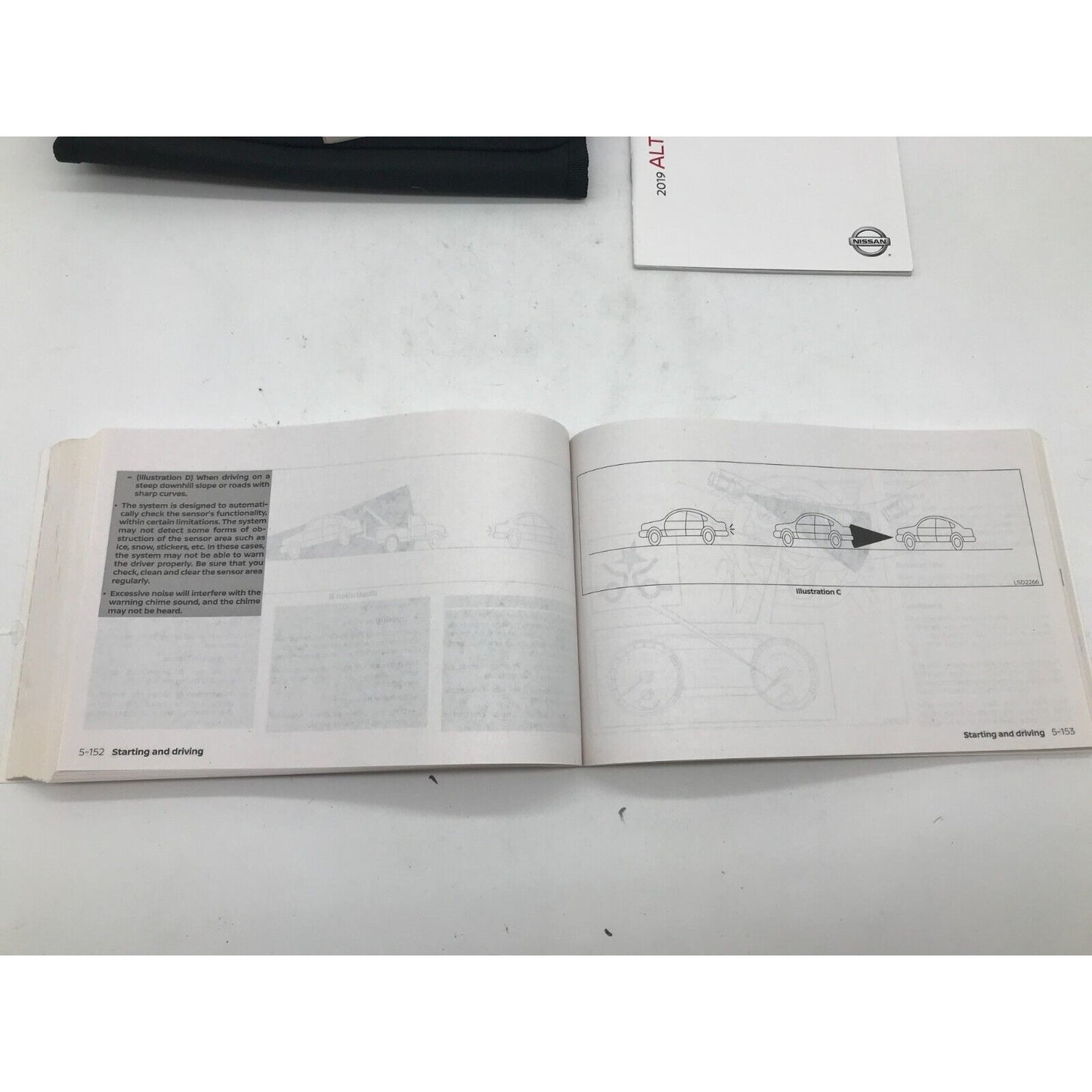 2019 Nissan Altima Sedan Owners Manual Set with Case OEM C02B08059