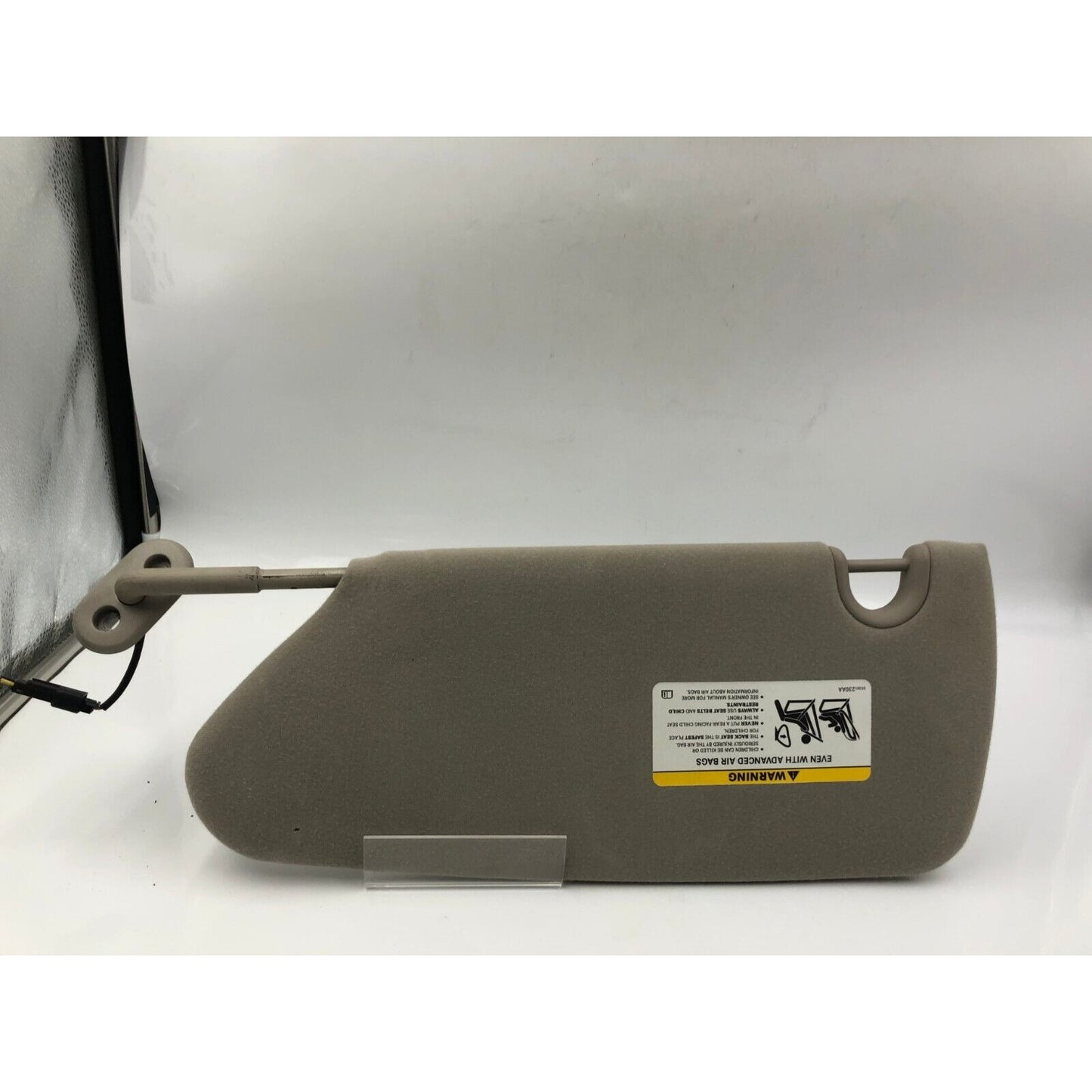 2007-2008 Chrysler Pacifica Passenger Sun Visor Sunvisor Gray OEM E02B22055