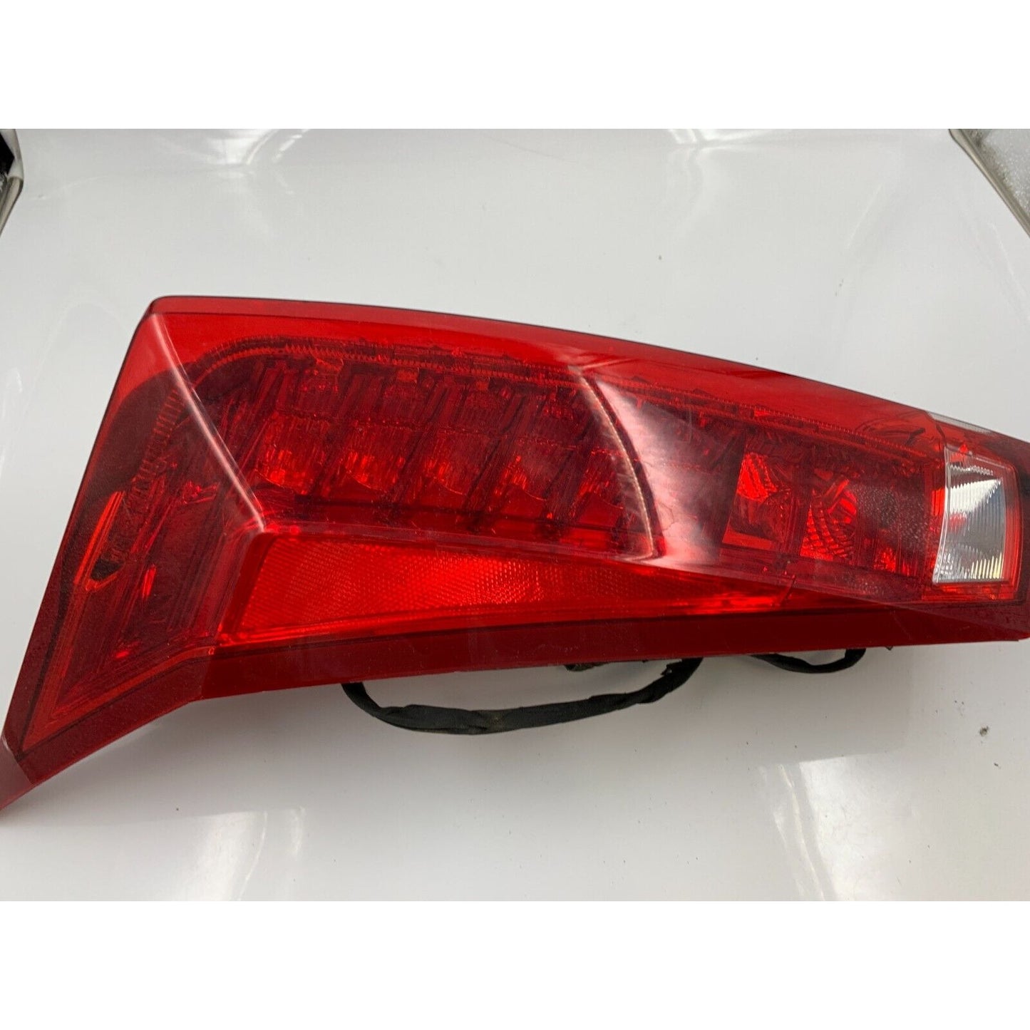 2010-2016 Cadillac SRX Driver Side Tail Light Taillight OEM B04B12049