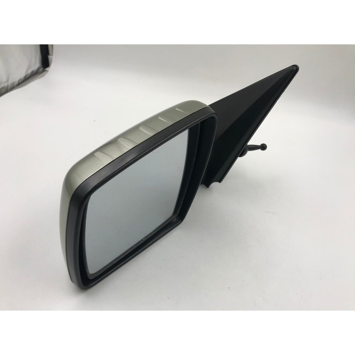 2010-2012 Kia Soul Driver Side View Manual Door Mirror Green OEM A03B52041