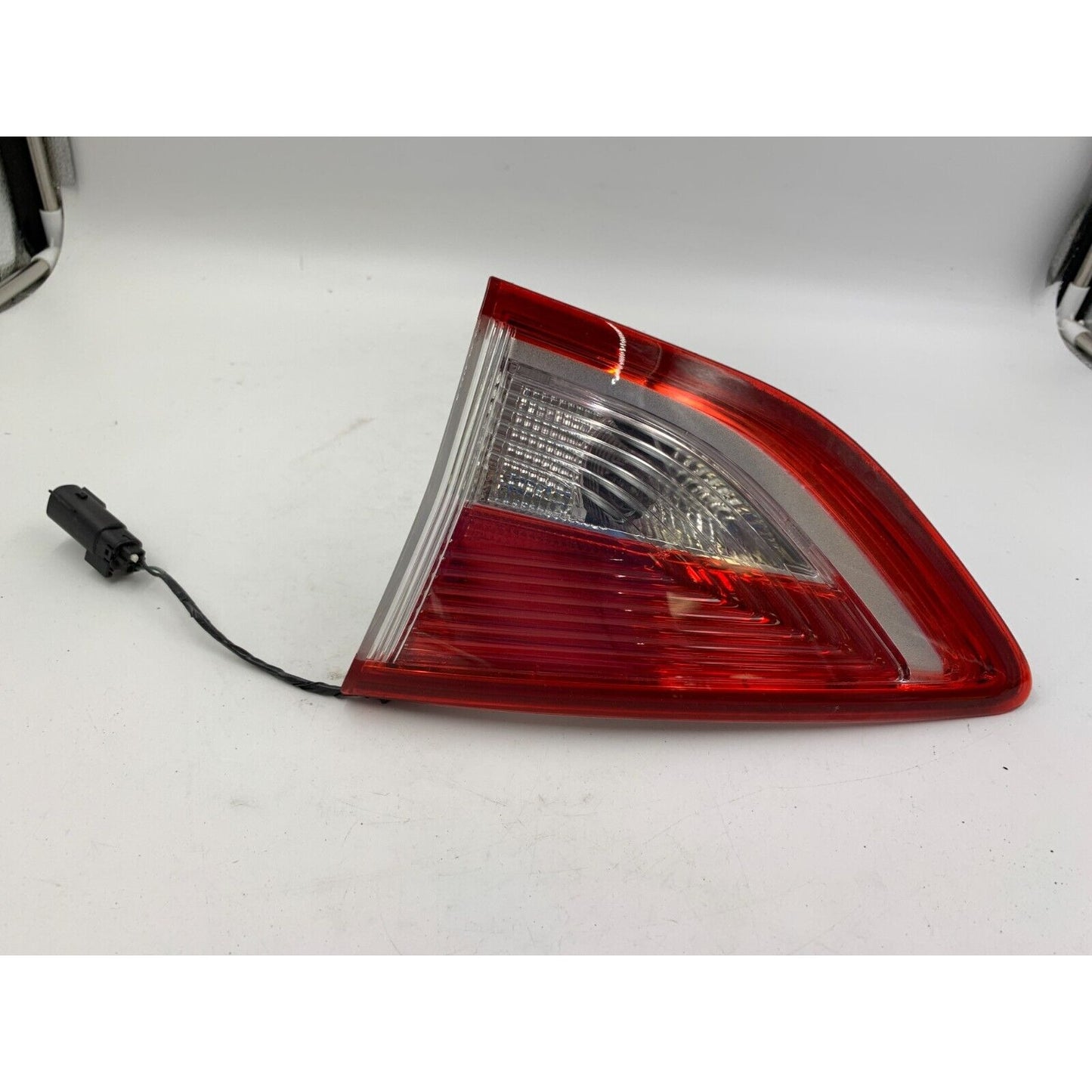 2013-2016 Ford Escape Passenger Side Trunk Lid Mounted Tail Light OEM B01B45059