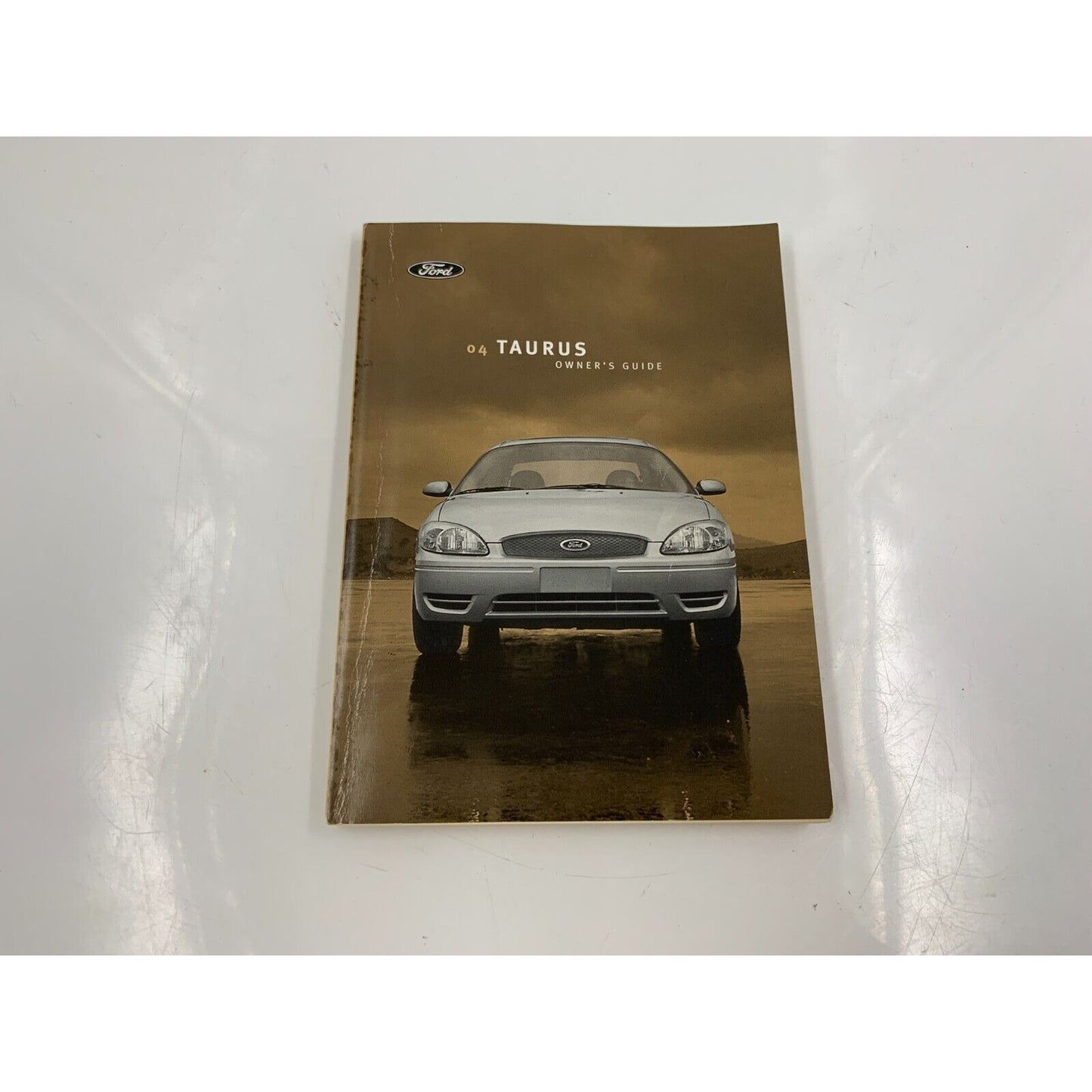 2004 Ford Taurus Owners Manual with Case OEM D04B33084