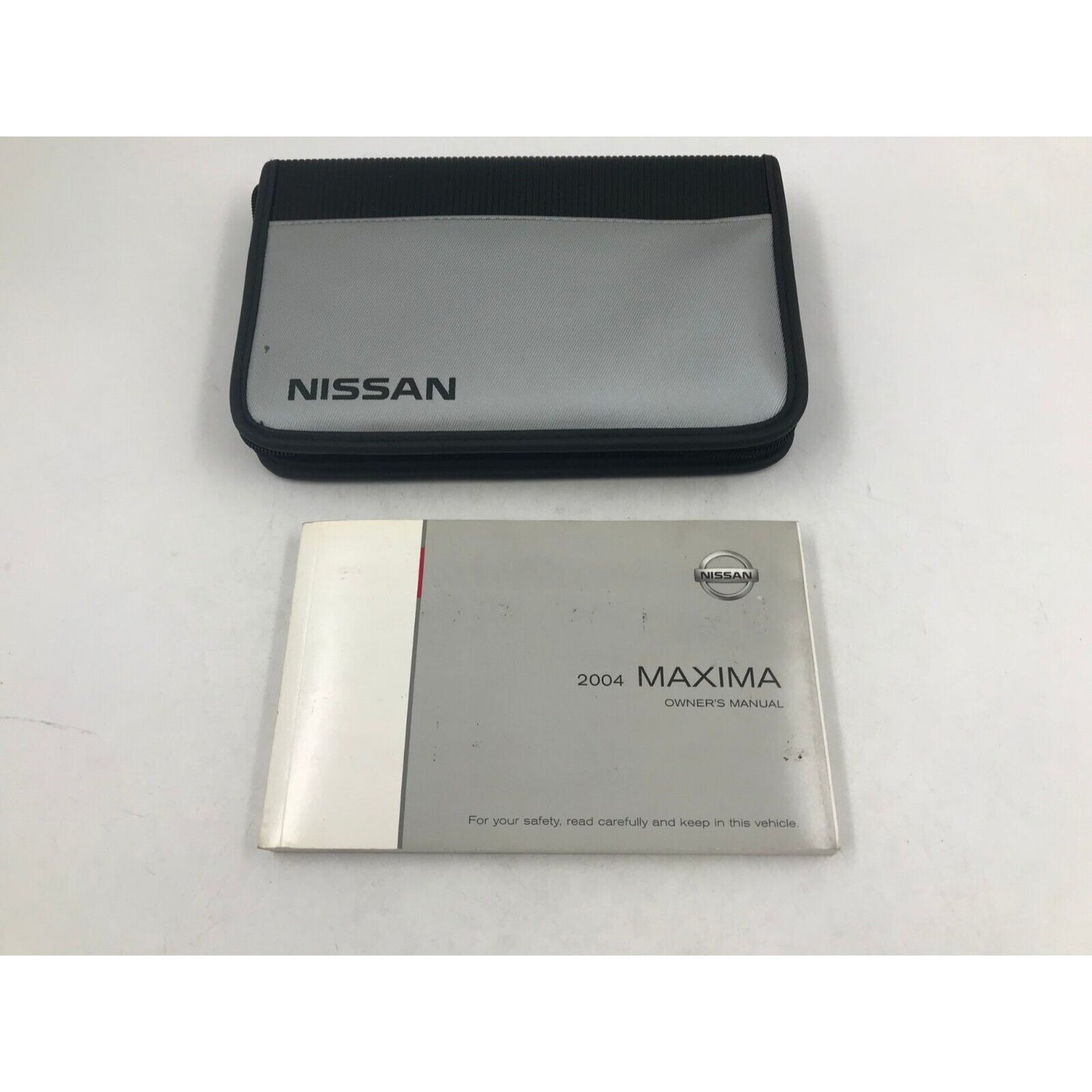 2004 Nissan Maxima Owners Manual with Case OEM D04B33085